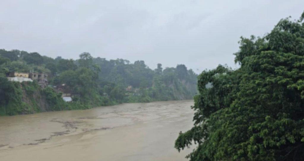 বান্দরবানে টানা বৃষ্টিতে পাহাড় ধস ও বন্যার আশঙ্কা