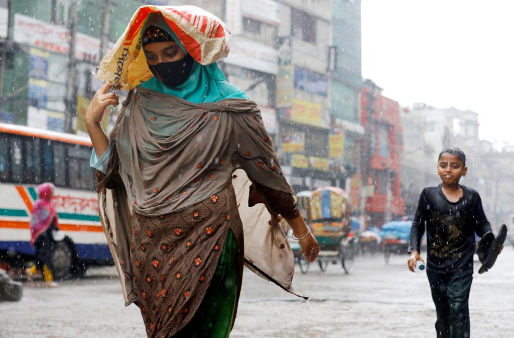 বৈরী আবহাওয়া আরও ৩ দিন থাকতে পারে 