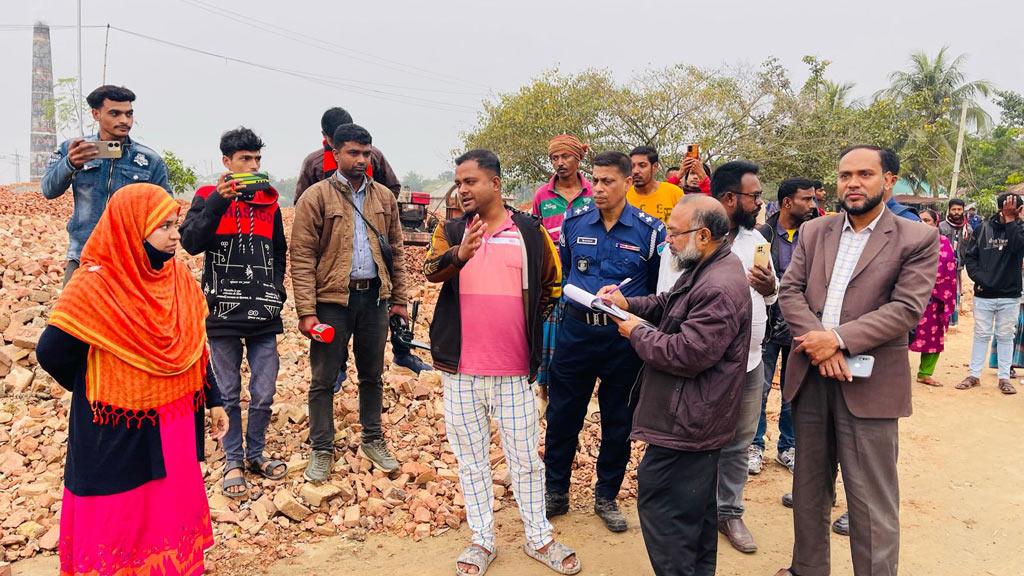 নড়াইলে অবৈধ ৯ ইটভাটায় অভিযান, জরিমানা ১২ লাখ 