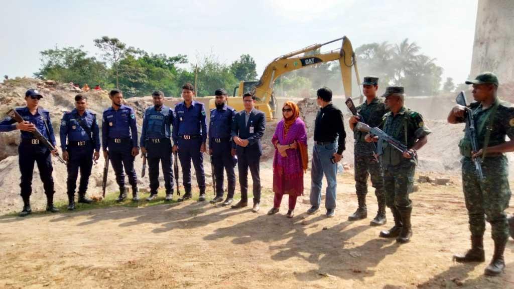 পরিবেশের ছাড়পত্র নেই, ইটভাটা গুঁড়িয়ে দিল প্রশাসন