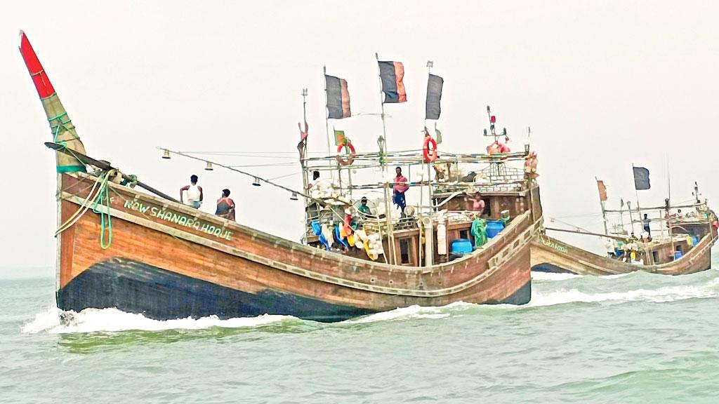 মাছের উৎপাদন বাড়লেও দাম নাগালের বাইরে