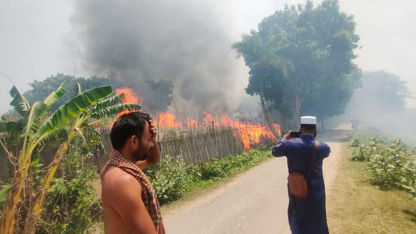 আলমডাঙ্গায় আগুনে পুড়ল ৩০০ বিঘা জমির ফসল