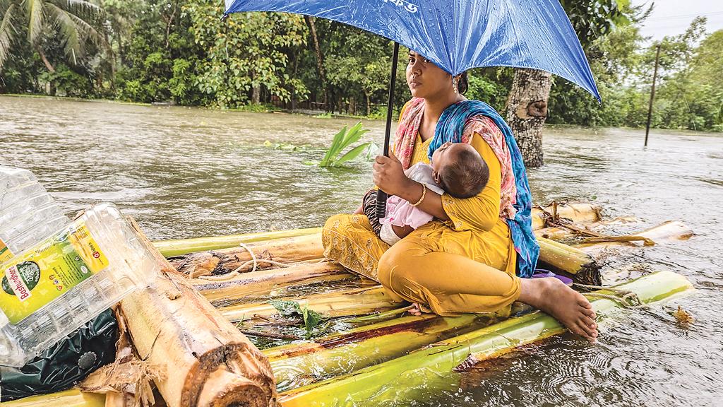 ভয়াবহ বন্যায় ব্যাপক বিপর্যয়