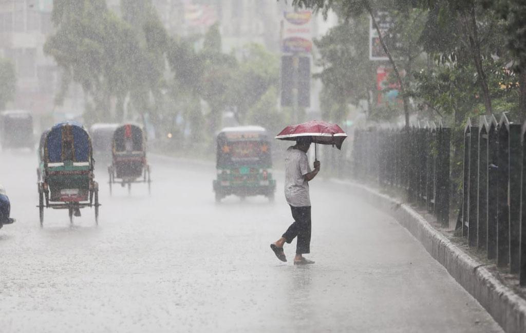 ১০ জেলায় ঝোড়ো হাওয়াসহ সারা দেশে বৃষ্টির আভাস