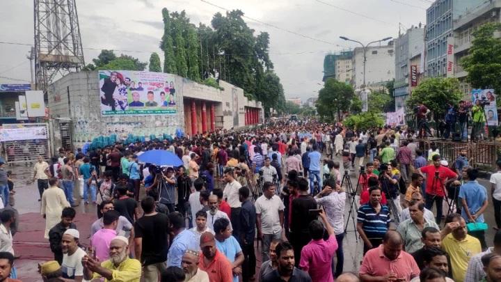 আ.লীগ বাণিজ্য মেলার মাঠ পাচ্ছে না, সমাবেশ বায়তুল মোকাররমেই করতে চায়