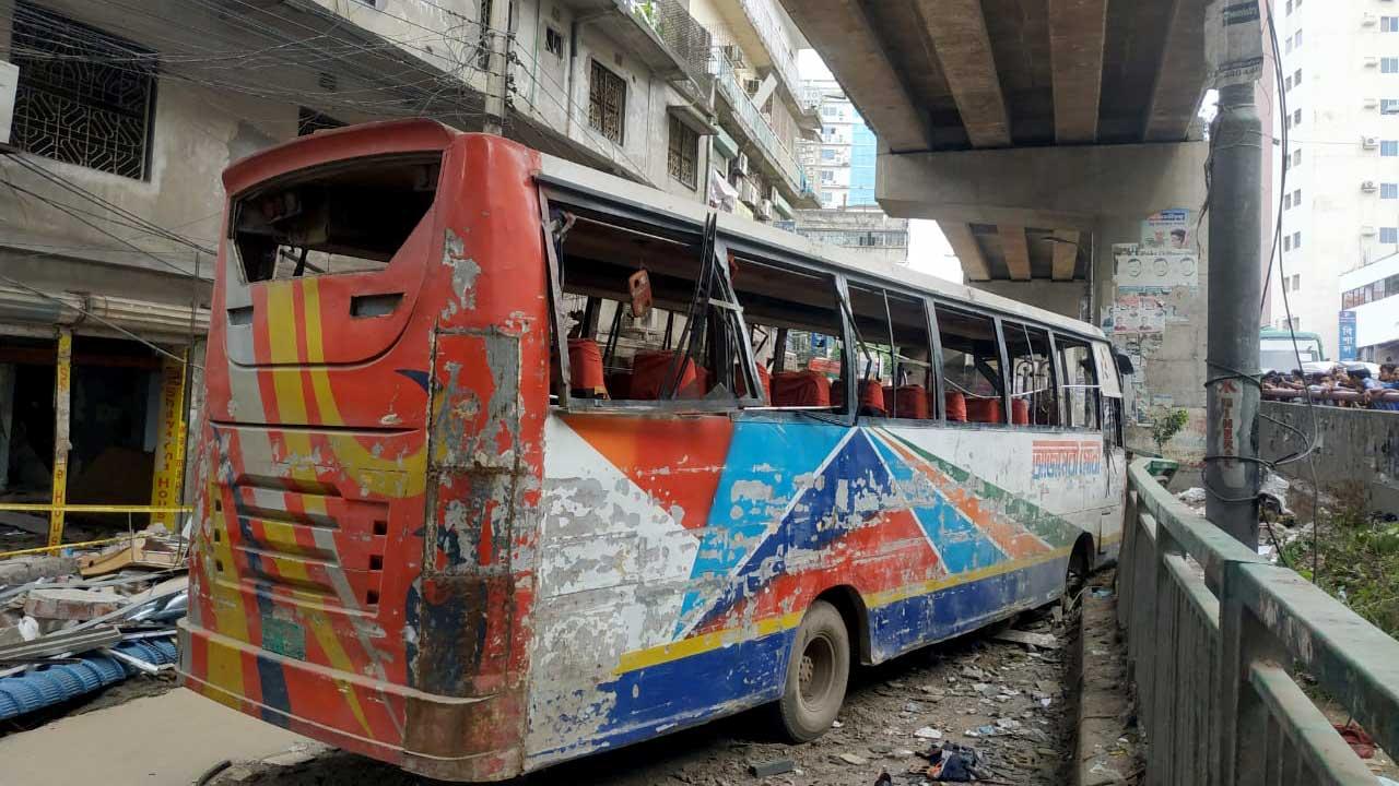 ১৮ ঘণ্টা বন্ধ মৌচাক-মগবাজার সড়ক