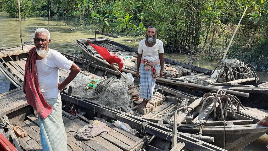 ইলিশ শিকারের নিষেধাজ্ঞা শেষ হচ্ছে বৃহস্পতিবার, সাগরে যেতে প্রস্তুত জেলেরা