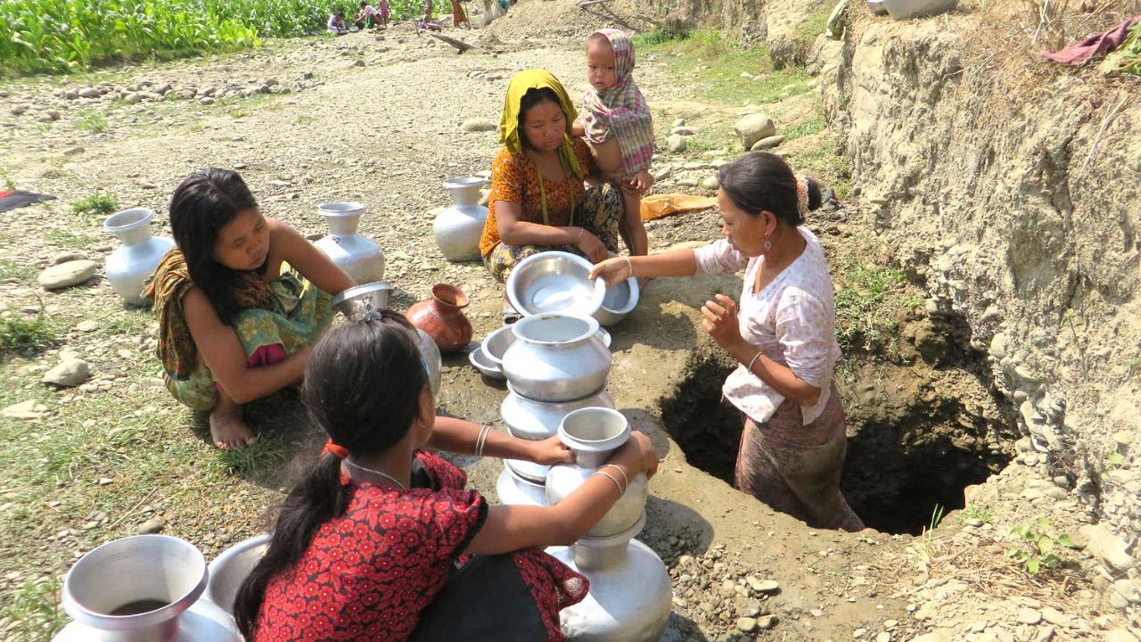 আলীকদমে সুপেয় পানির সংকট