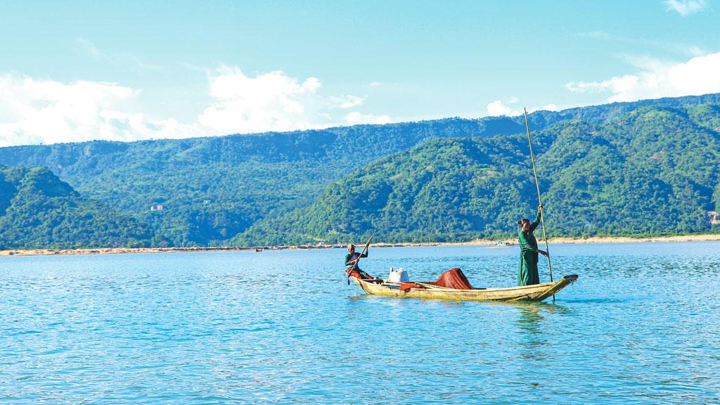 মহাসংকটে টাঙ্গুয়ার হাওর