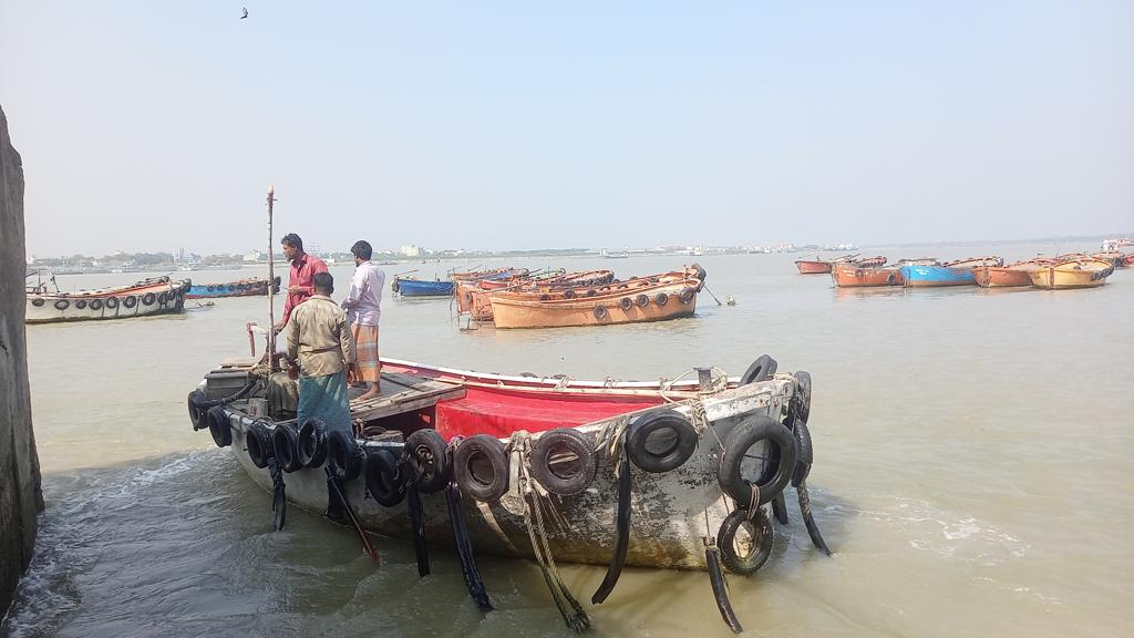 বঙ্গবন্ধু টানেলের সুফল: কর্ণফুলীর ভোগান্তির ঘাট এখন বিরানভূমি