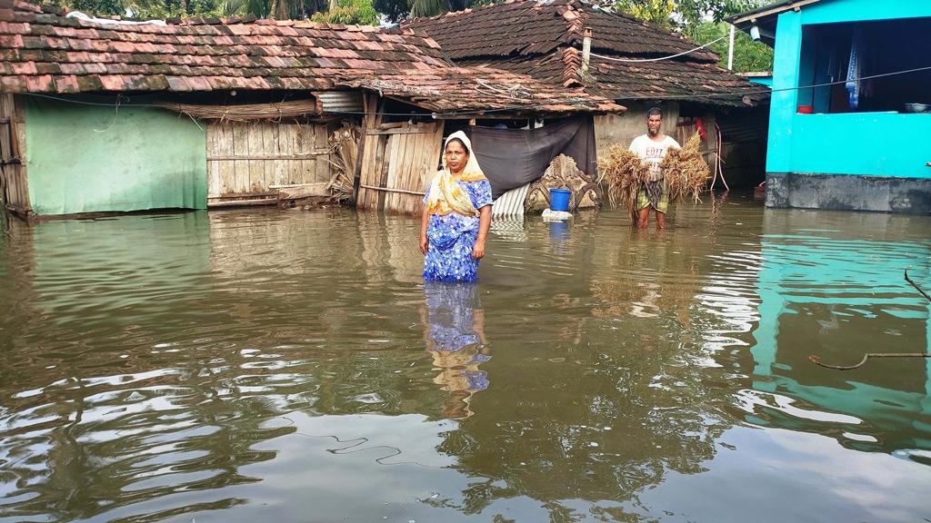 কেশবপুরে পানিবন্দী ৪০ হাজার মানুষ, জলাবদ্ধতা নিরসনের দাবি 