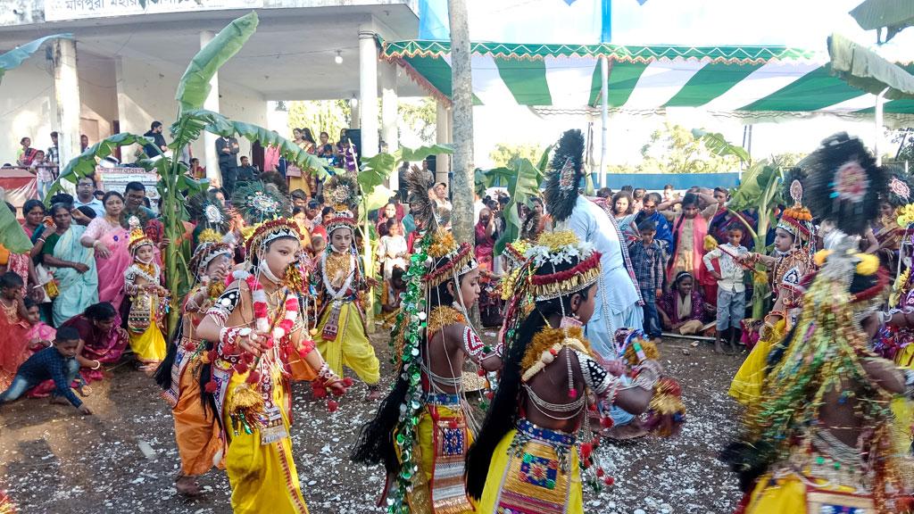 কমলগঞ্জে রাখাল নৃত্য দিয়ে শুরু হলো রাস উৎসব 