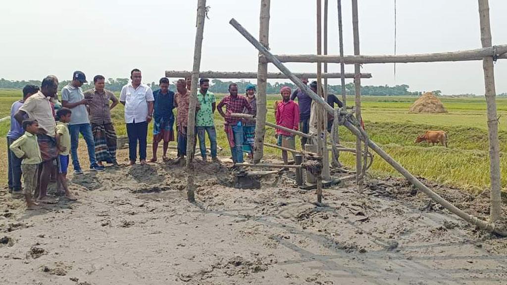 টিউবওয়েল থেকে বের হওয়া গ্যাসে পাঁচজন অগ্নিদগ্ধ