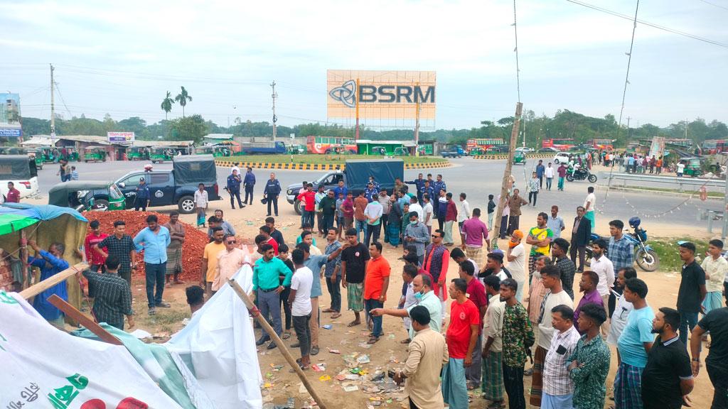 বঙ্গবন্ধু টানেল প্রান্তের সড়কে অর্ধশতাধিক অবৈধ স্থাপনা উচ্ছেদ