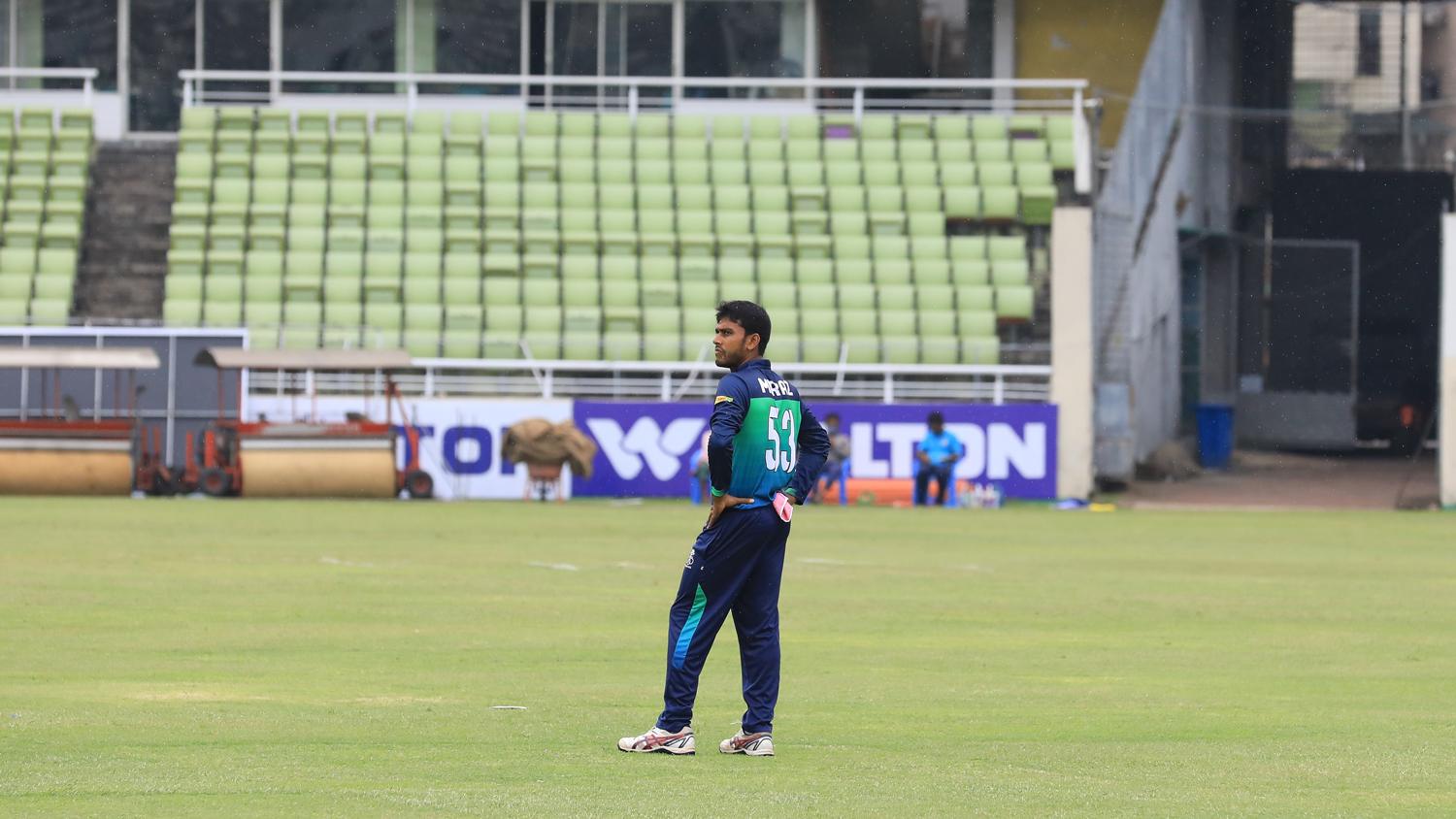 ‘বুড়ো’ এনামুলদের কাছে মিরাজদের হার