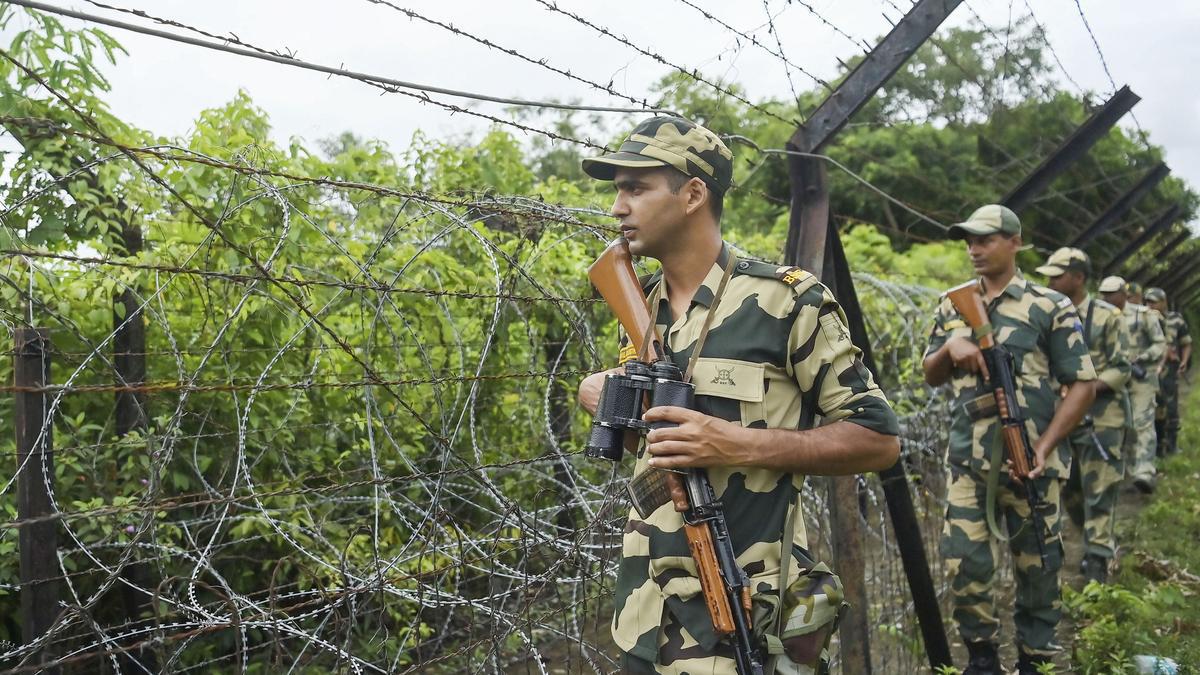 বিএসএফ সদস্য আটক, ভারতের প্রতিবাদে সাড়া দেয়নি বাংলাদেশ