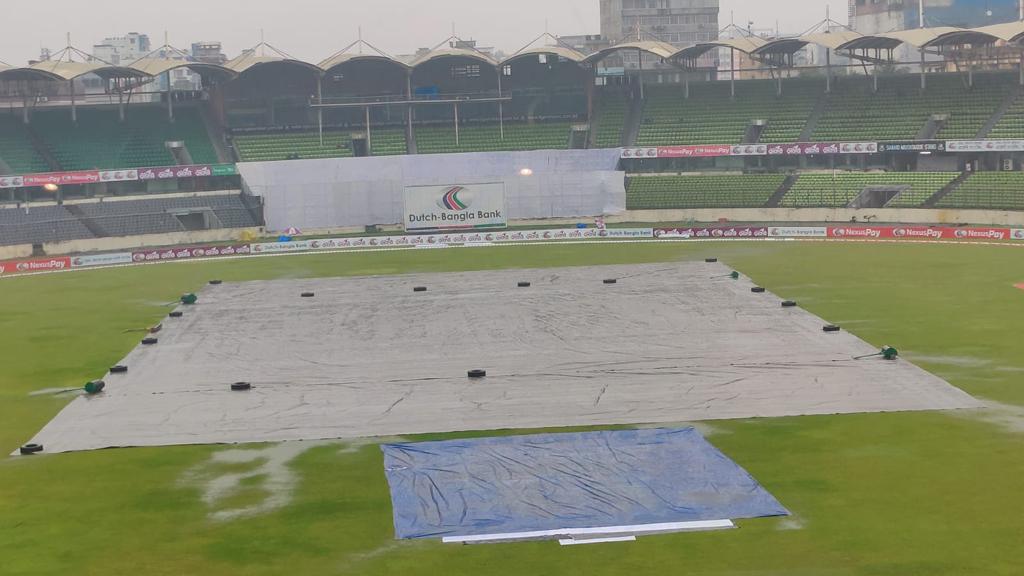 মিরপুরে দ্বিতীয় দিনে খেলল বৃষ্টি