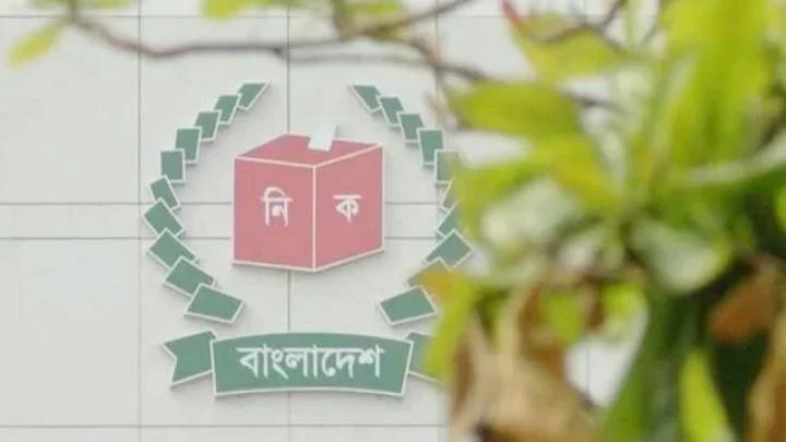 সিইসির পদমর্যাদা মন্ত্রীর ওপরে চান কর্মকর্তারা