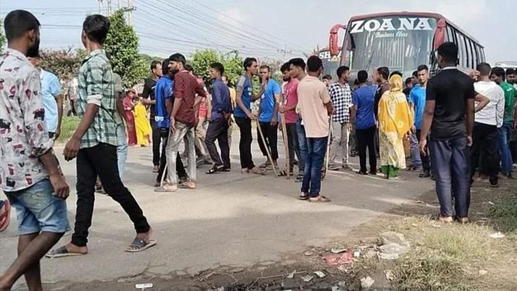 গাজীপুরে বেক্সিমকোসহ ৩ কারখানায় শ্রমিক বিক্ষোভ, ৫টি বন্ধ ঘোষণা