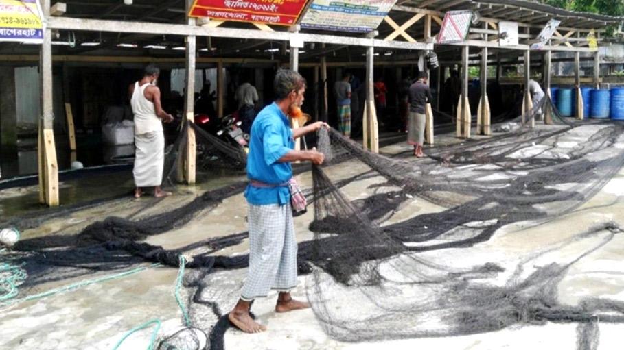 জেলেপল্লিতে শুধুই হাহাকার