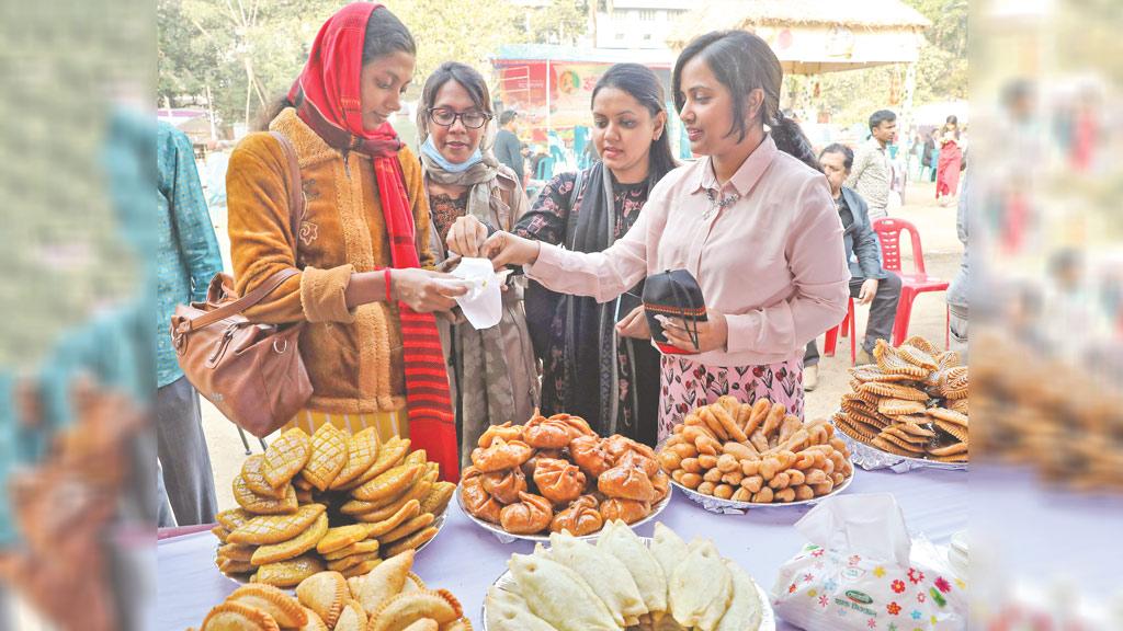 গ্রামীণ পিঠা যান্ত্রিক শহরে