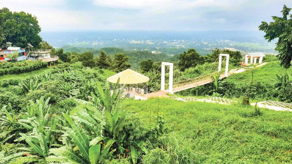 পর্যটকশূন্য পাহাড়ে দুশ্চিন্তায় ব্যবসায়ীরা