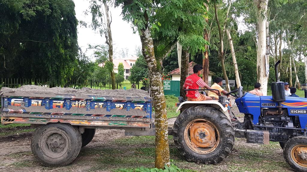 নদী খননের বালু লুট রাজস্ব হারাচ্ছে সরকার