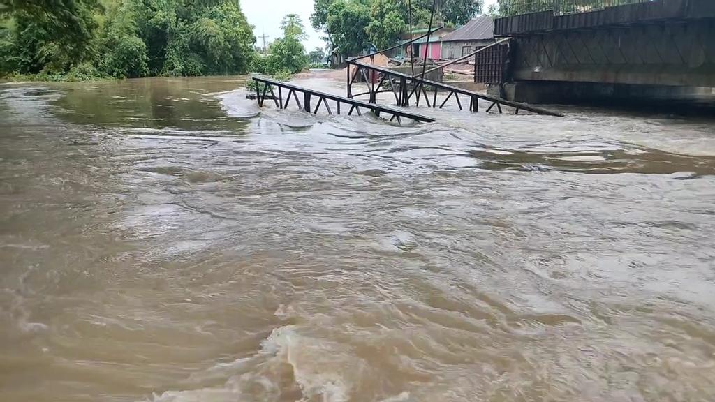 ত্রিপুরার পাহাড়ি ঢলে আখাউড়ার নিম্নাঞ্চল প্লাবিত, আগরতলা সড়কে যান চলাচল বন্ধ 