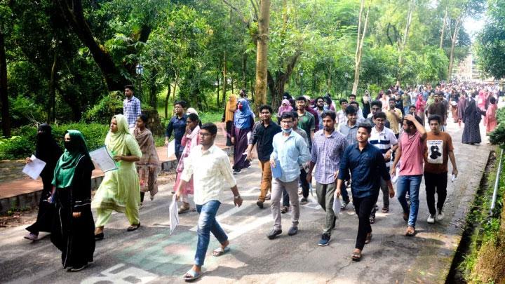 কৃষি গুচ্ছের ভর্তি পরীক্ষা চুয়েট কেন্দ্রে অনুষ্ঠিত