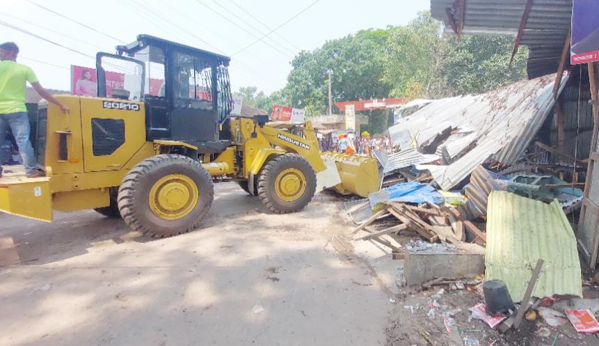 ভাঙ্গায় মহাসড়কের দুই পাশে অবৈধ স্থাপনা উচ্ছেদ