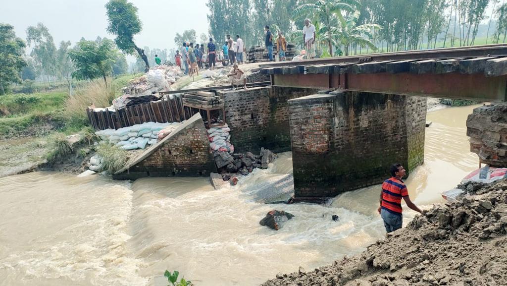 কুড়িগ্রামের সঙ্গে সারা দেশের রেলযোগাযোগ স্বাভাবিক হতে পারে রোববার