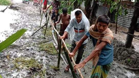 সংস্কারের অভাবে বেহাল দশা আটপাড়ার দেওগাঁ গ্রামের রাস্তা