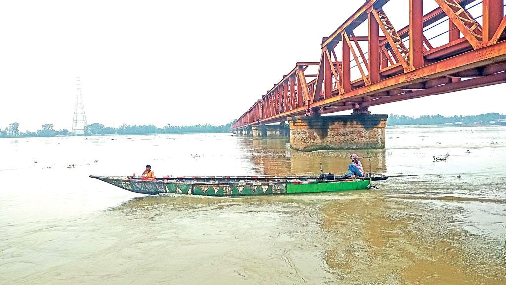 তিস্তায় পানি বৃদ্ধি, বন্যার আতঙ্ক