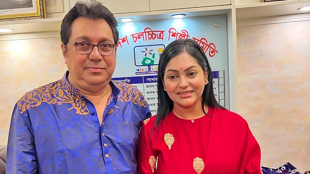 শিল্পী সমিতির নির্বাচন: নেতৃত্ব দিতে ফিরলেন মাহমুদ কলি