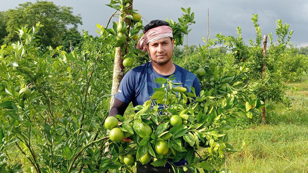 বেকার জীবন পেছনে ফেলে মাল্টায় হাসি মুরাদের