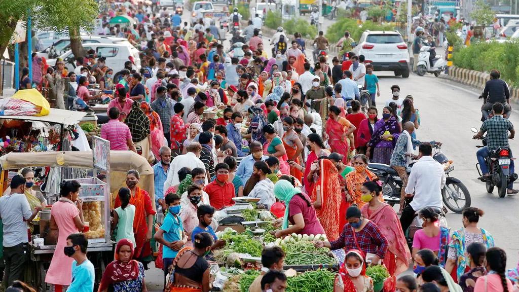 সংক্রমণ বৃদ্ধির ঝুঁকির মধ্যেই এশিয়ায় উঠে যাচ্ছে বিধিনিষেধ